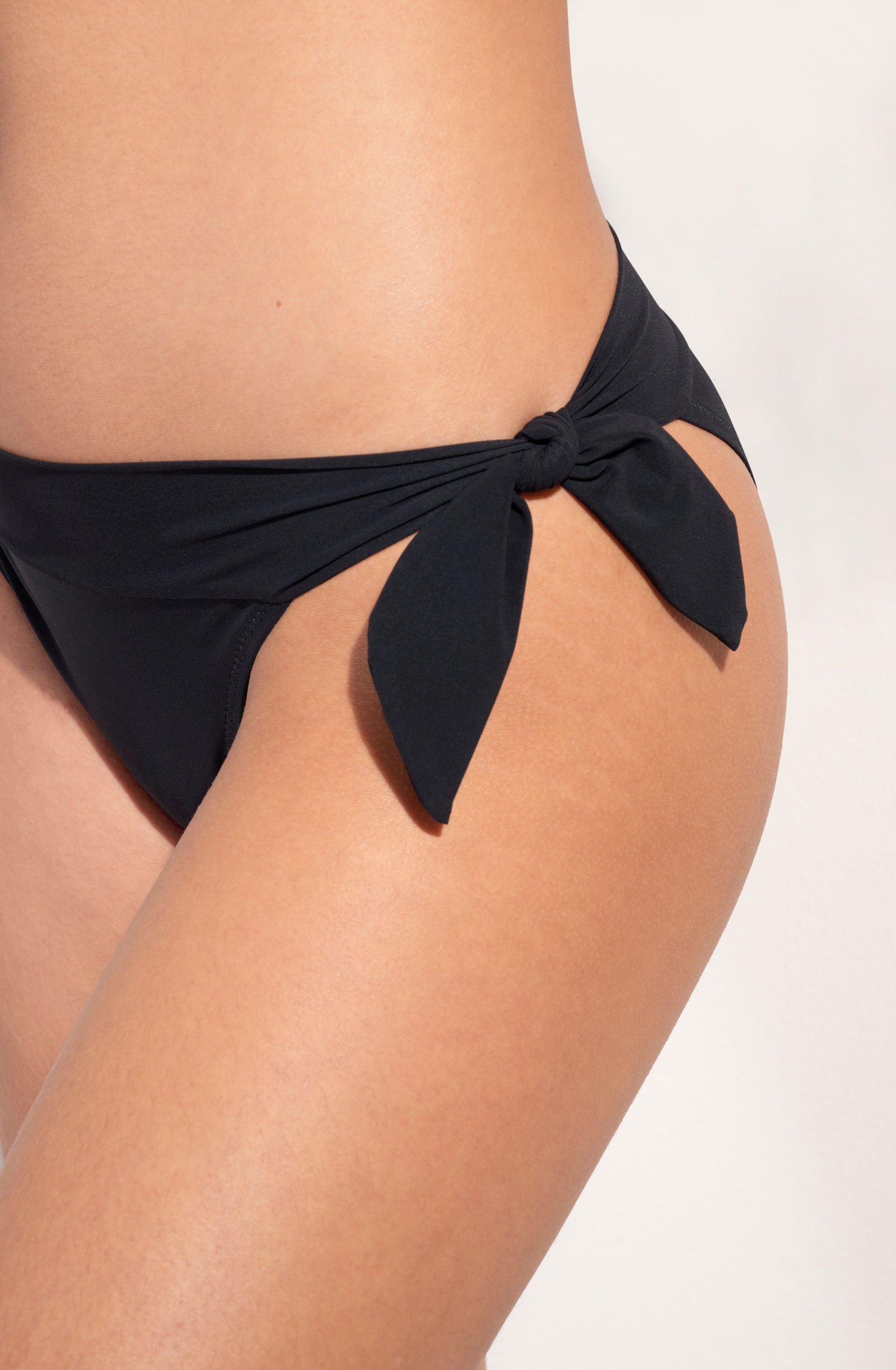 diva bottom - black