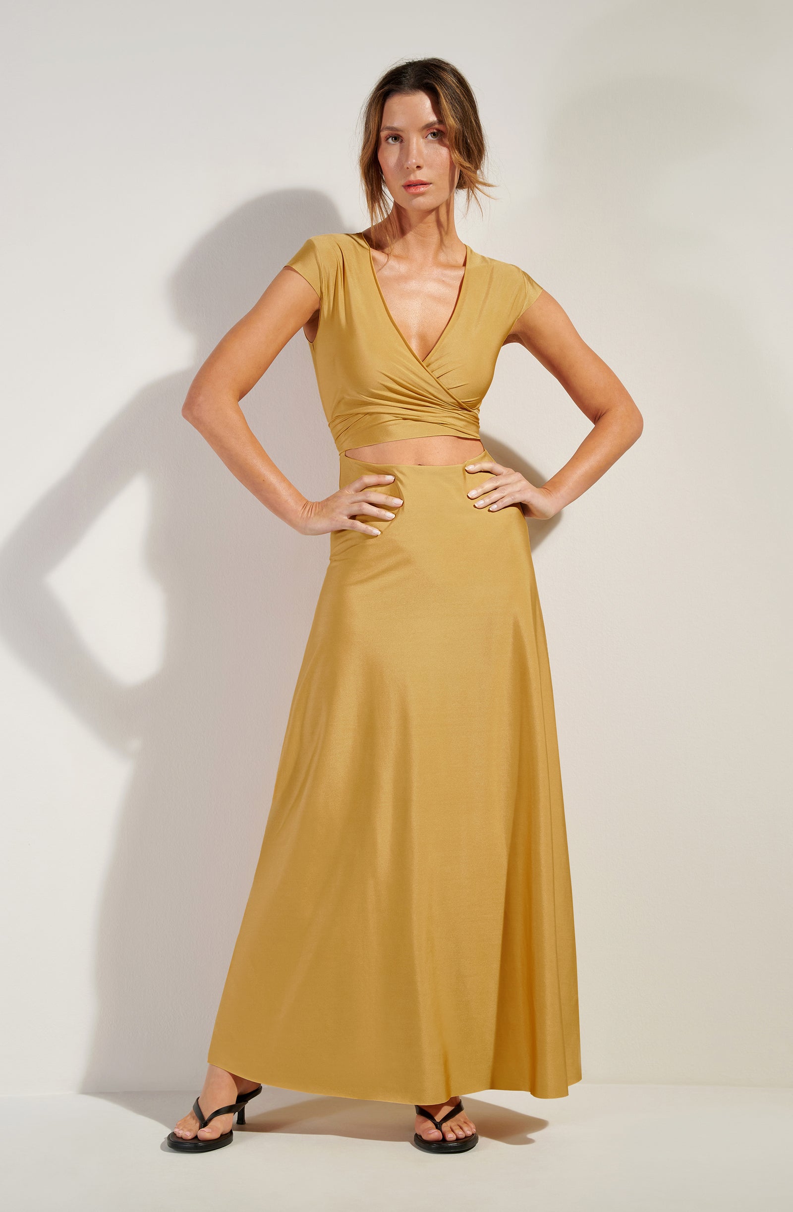 lil Gold dress with short-sleeves
