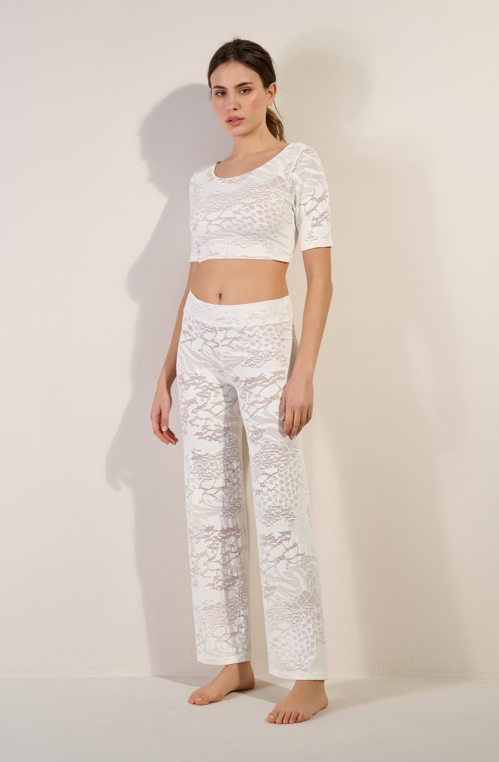pooja Foam white pants lace