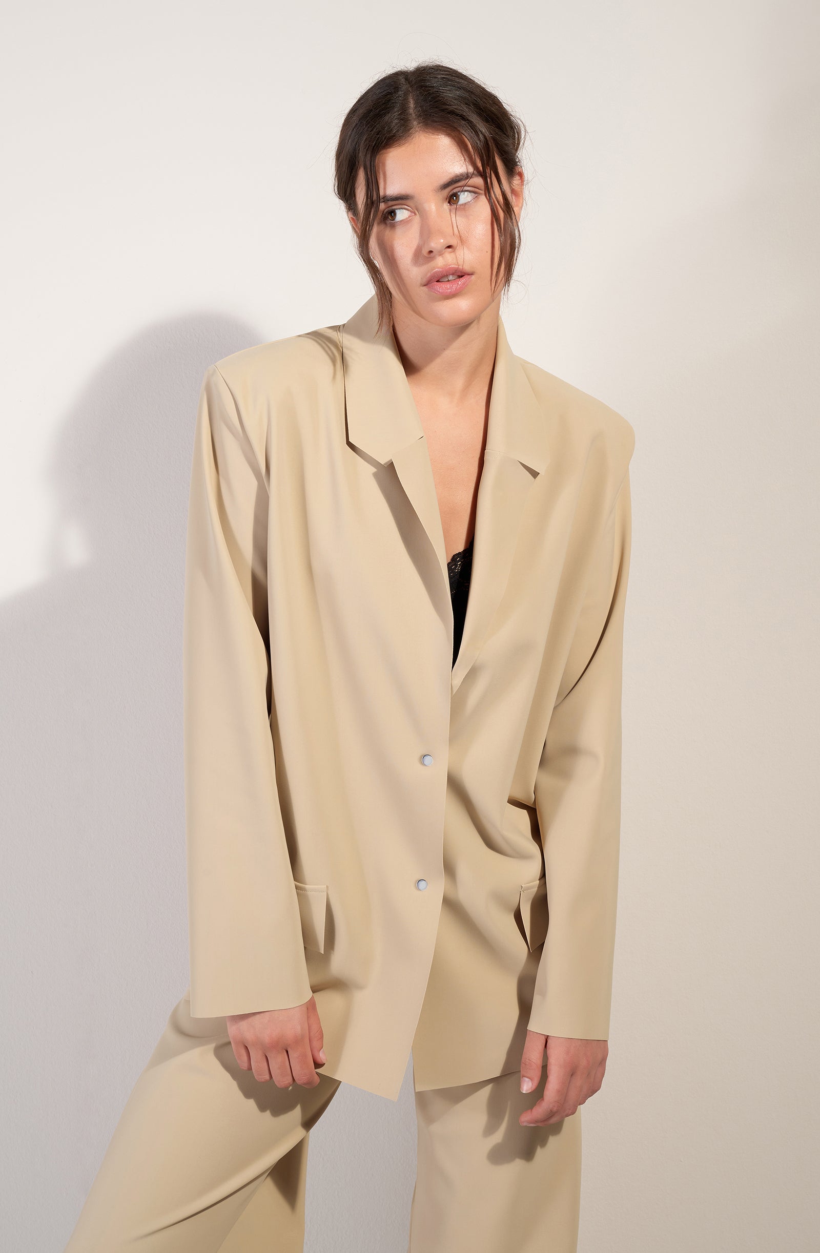 blake
Sand oversized blazer