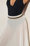 jankan long white pleated skirt