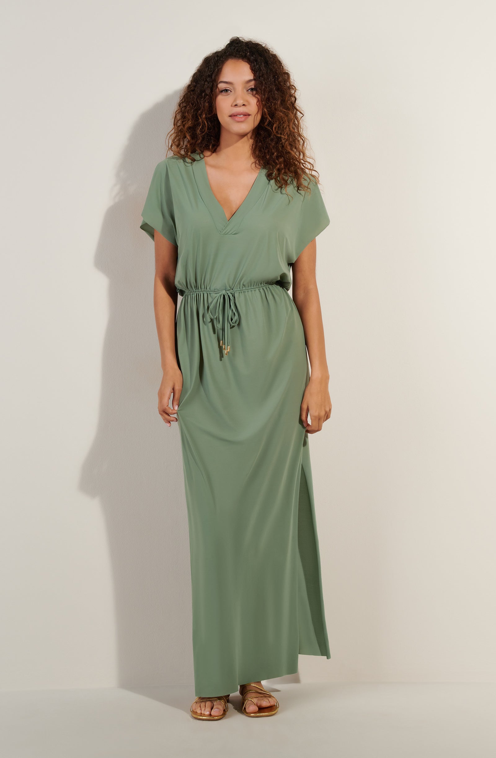 taya Longue robe ample en voile léger amande