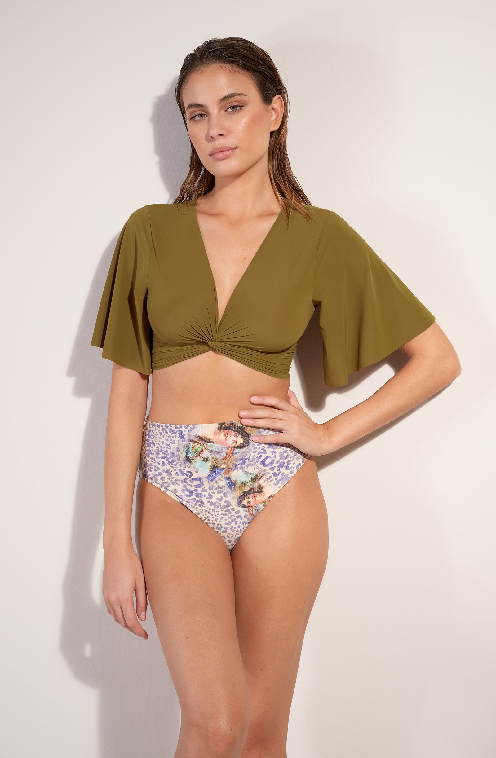 tainy Bronze heart-shaped crop top