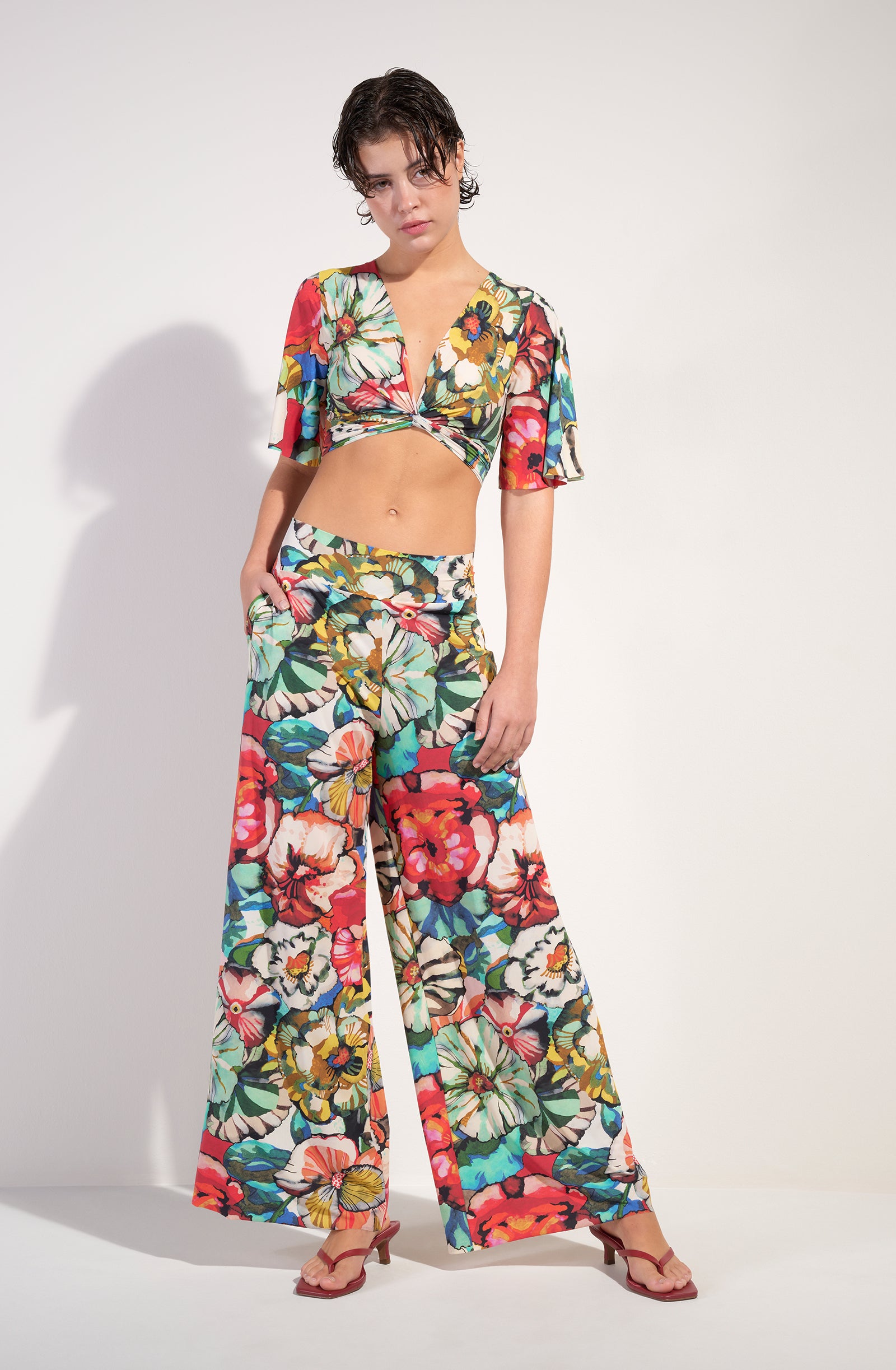 tainy crop top cache coeur imprime flower