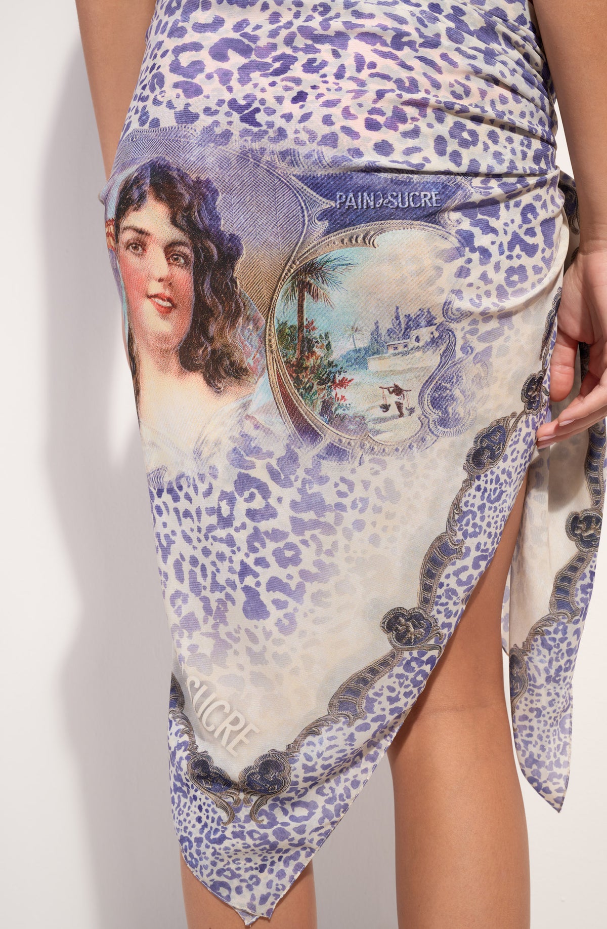 yka grand pareo carre en voile fixe semi transparent imprime