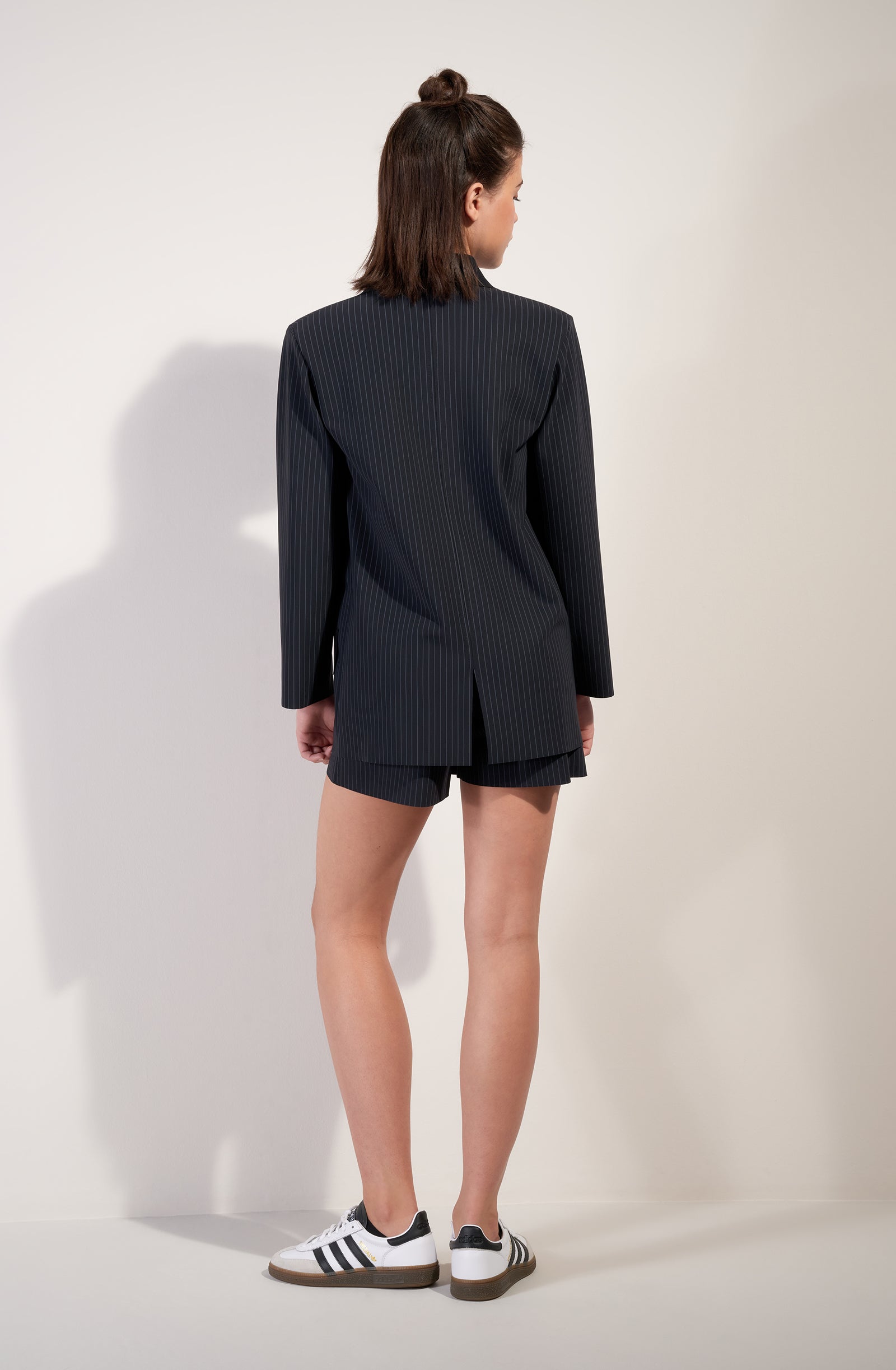 blake
Black oversized striped blazer