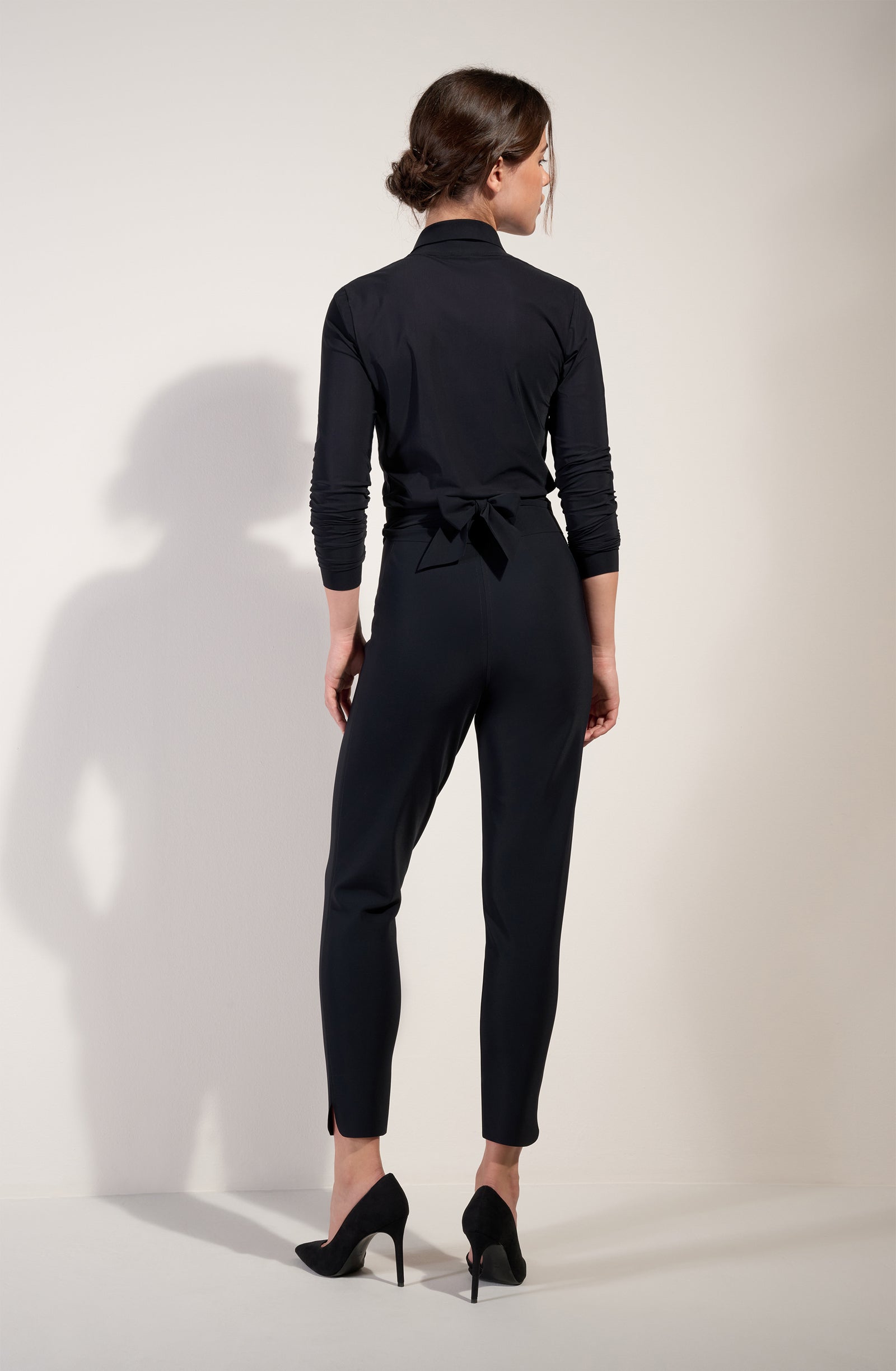 ely - black