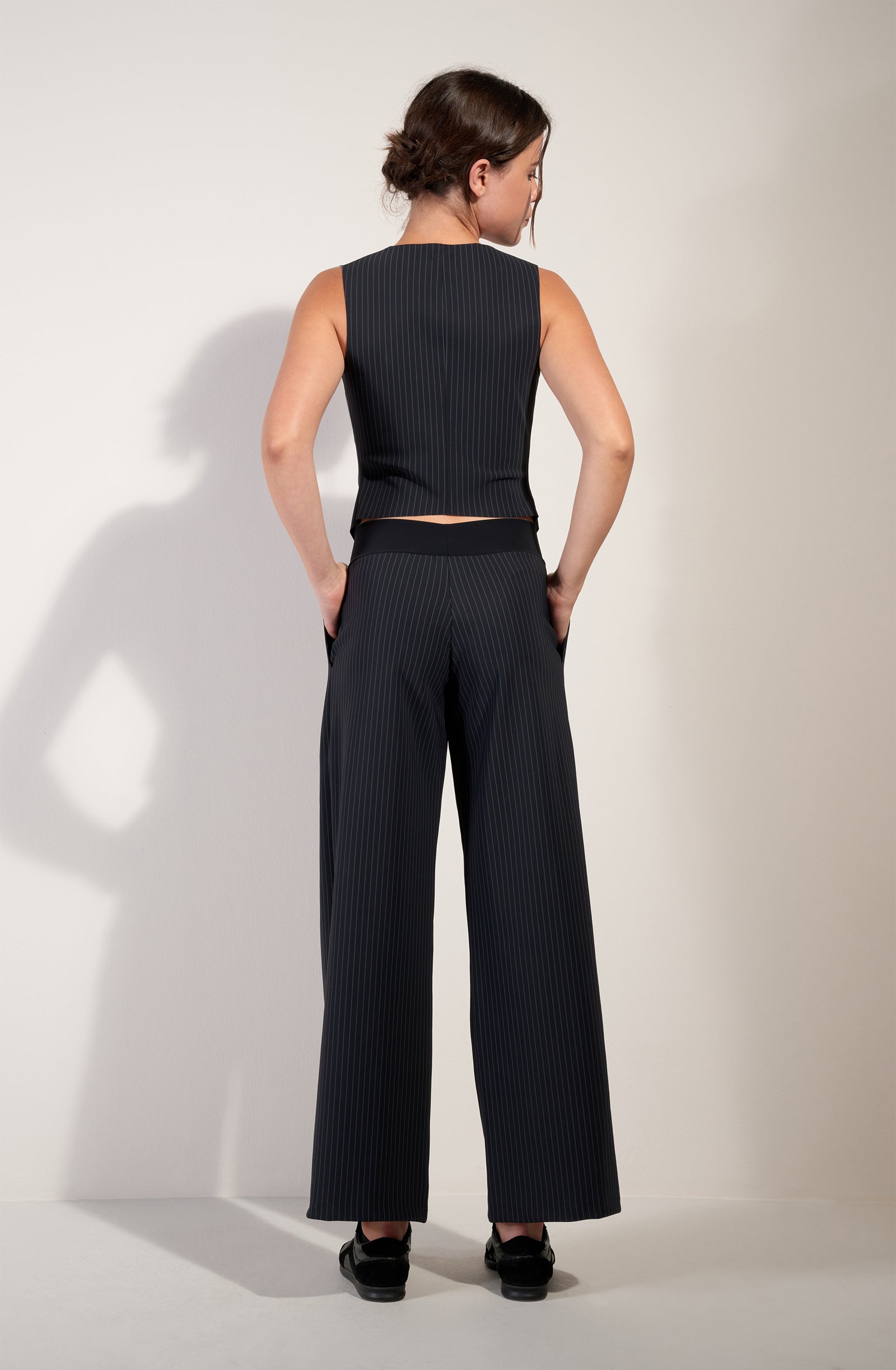 peryne - black striped