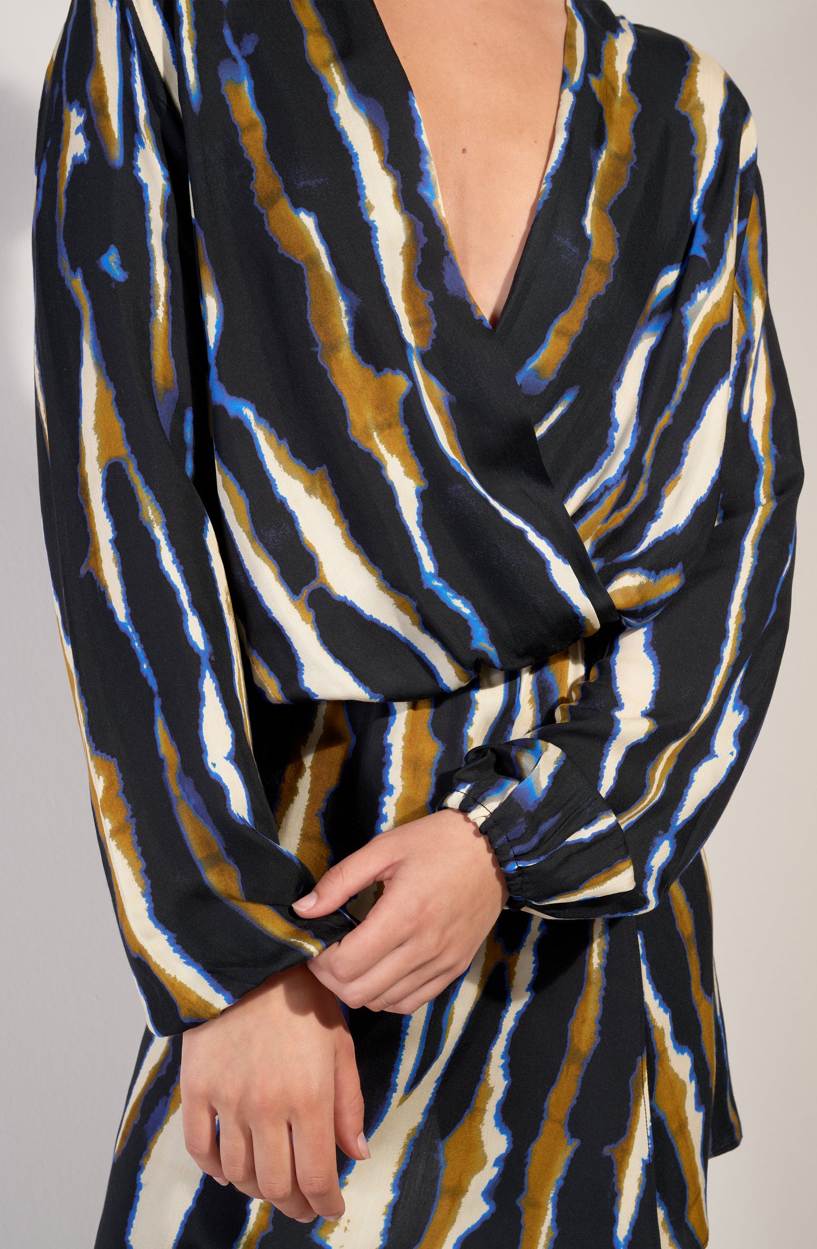 raisa - tie and dye