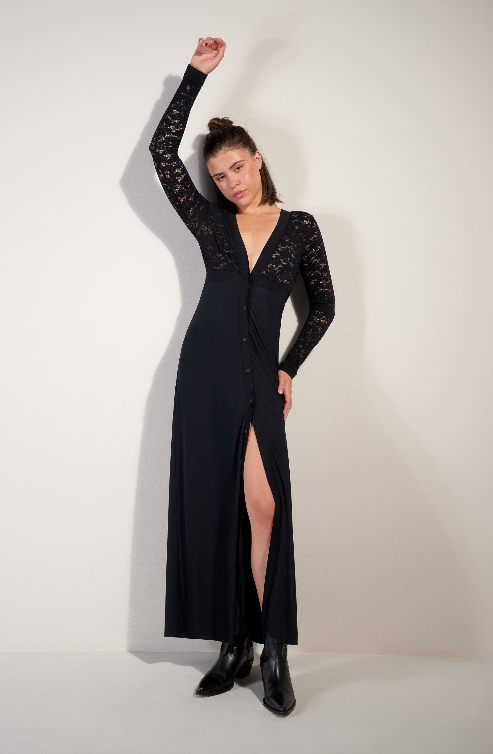 rokyia - black