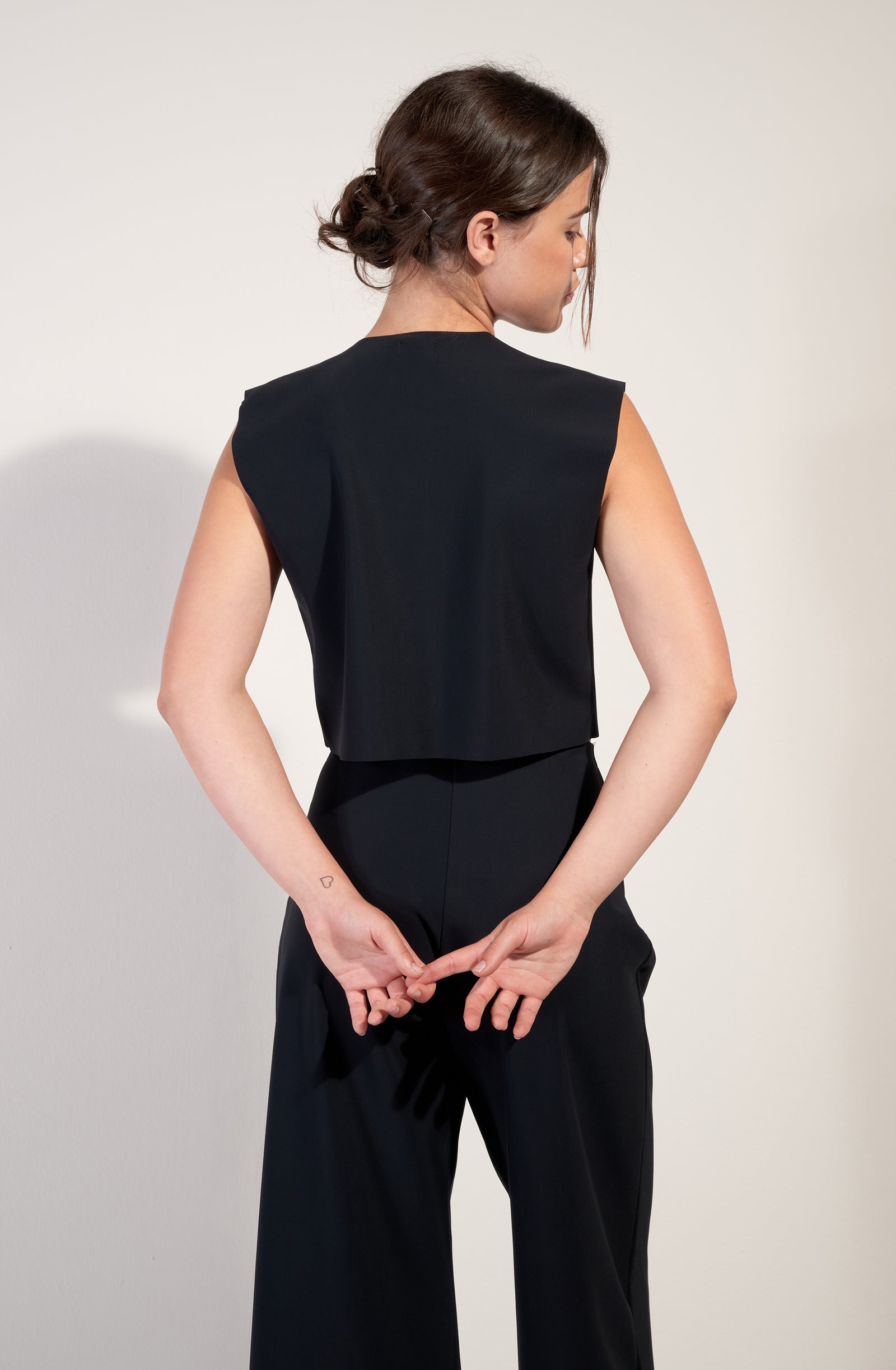 tanhi - black