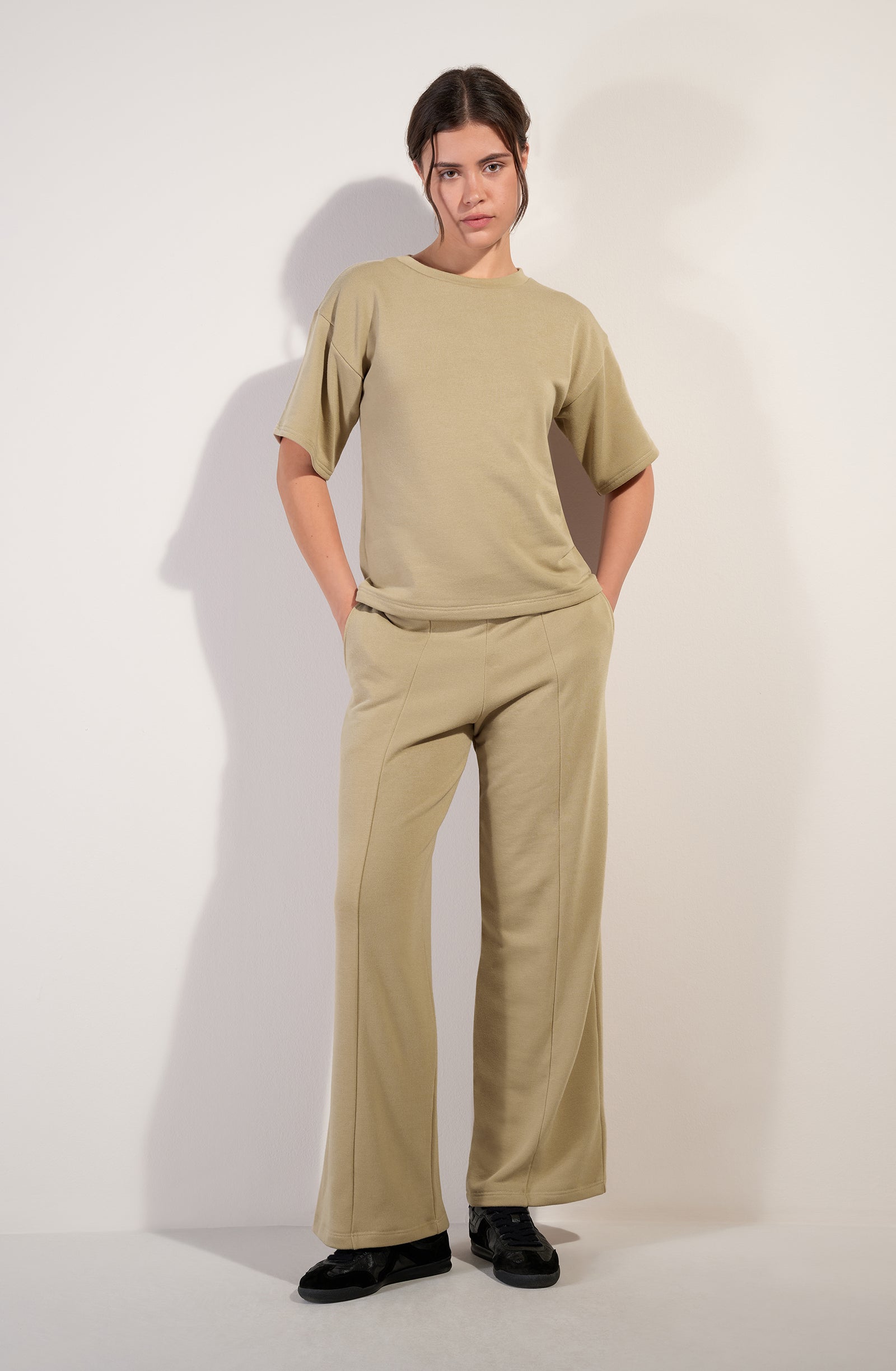 thea
Sand oversized t-shirt