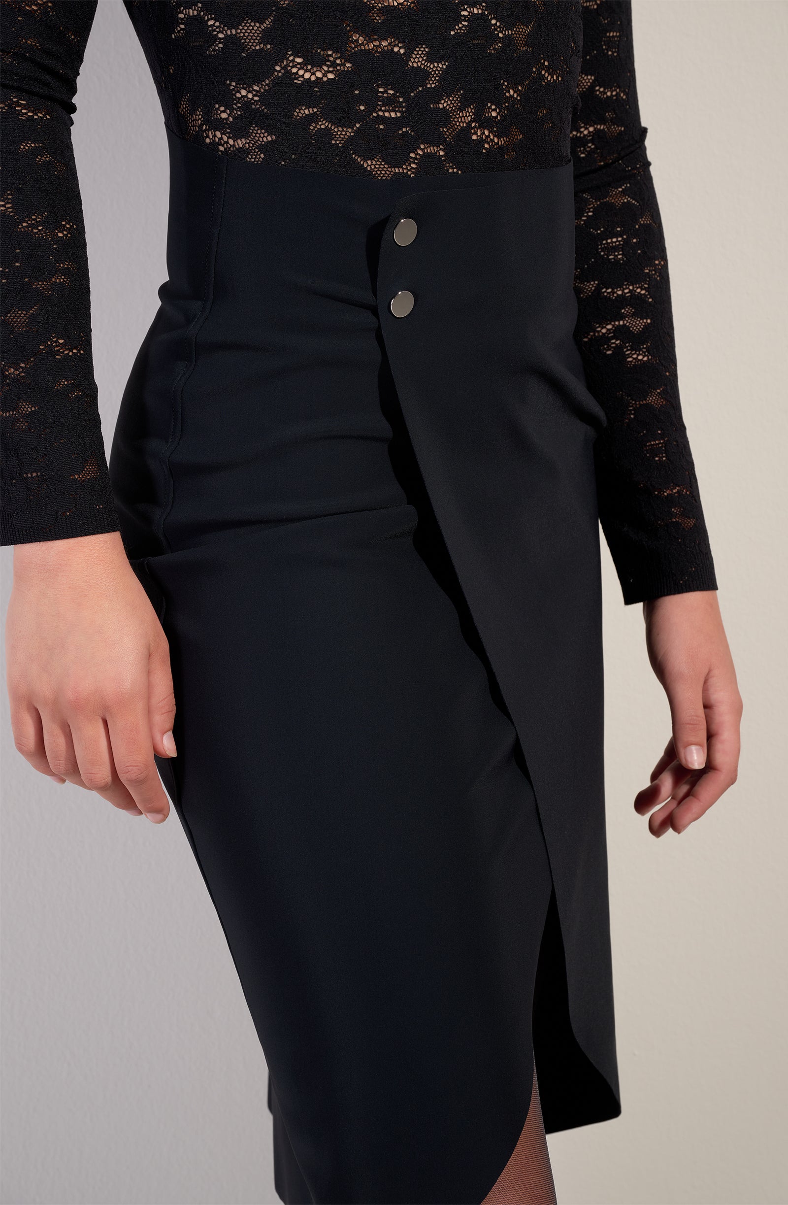 yonha - black