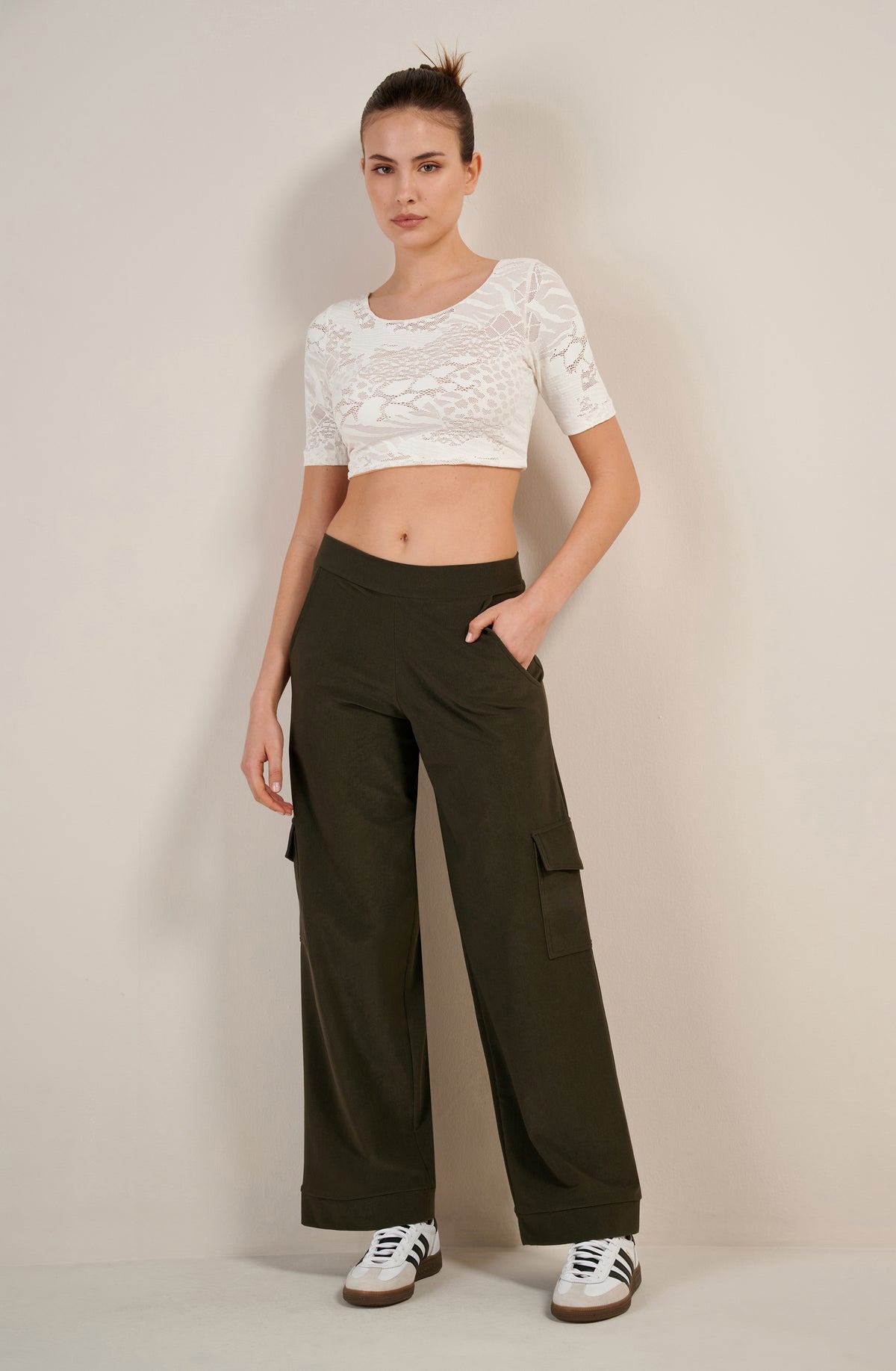 parana pantalon cargo kaki en velour cotele