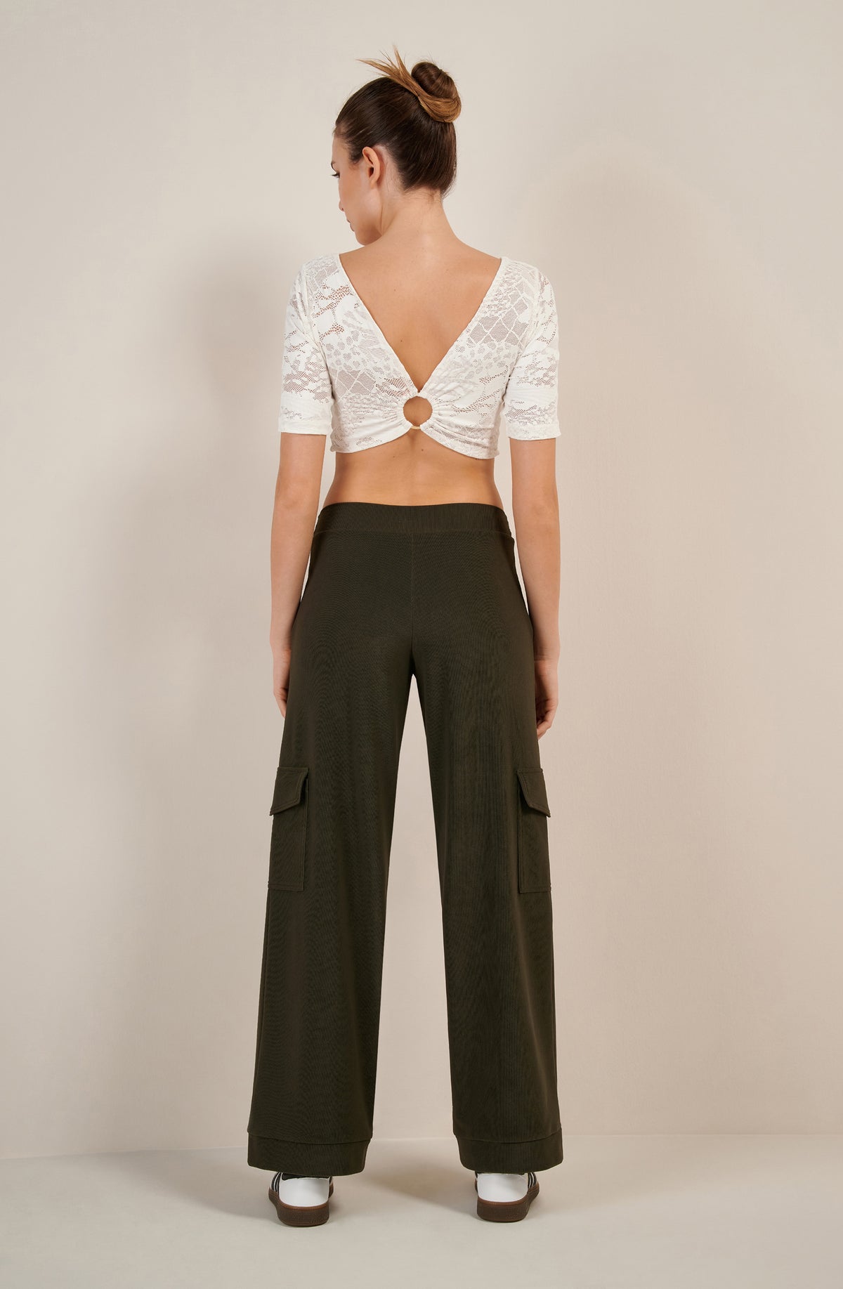 parana pantalon cargo kaki en velour cotele