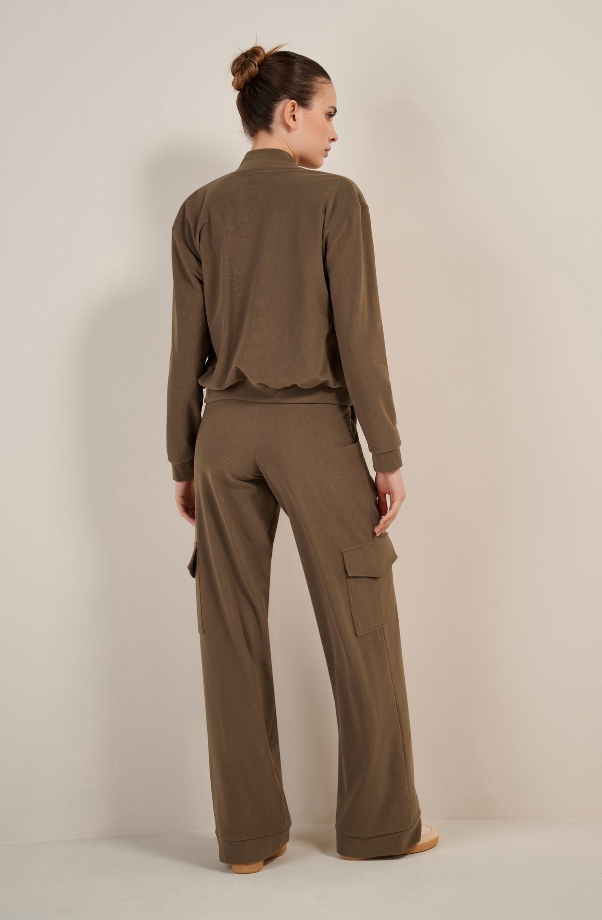 parana pantalon cargo taupe en velour cotele