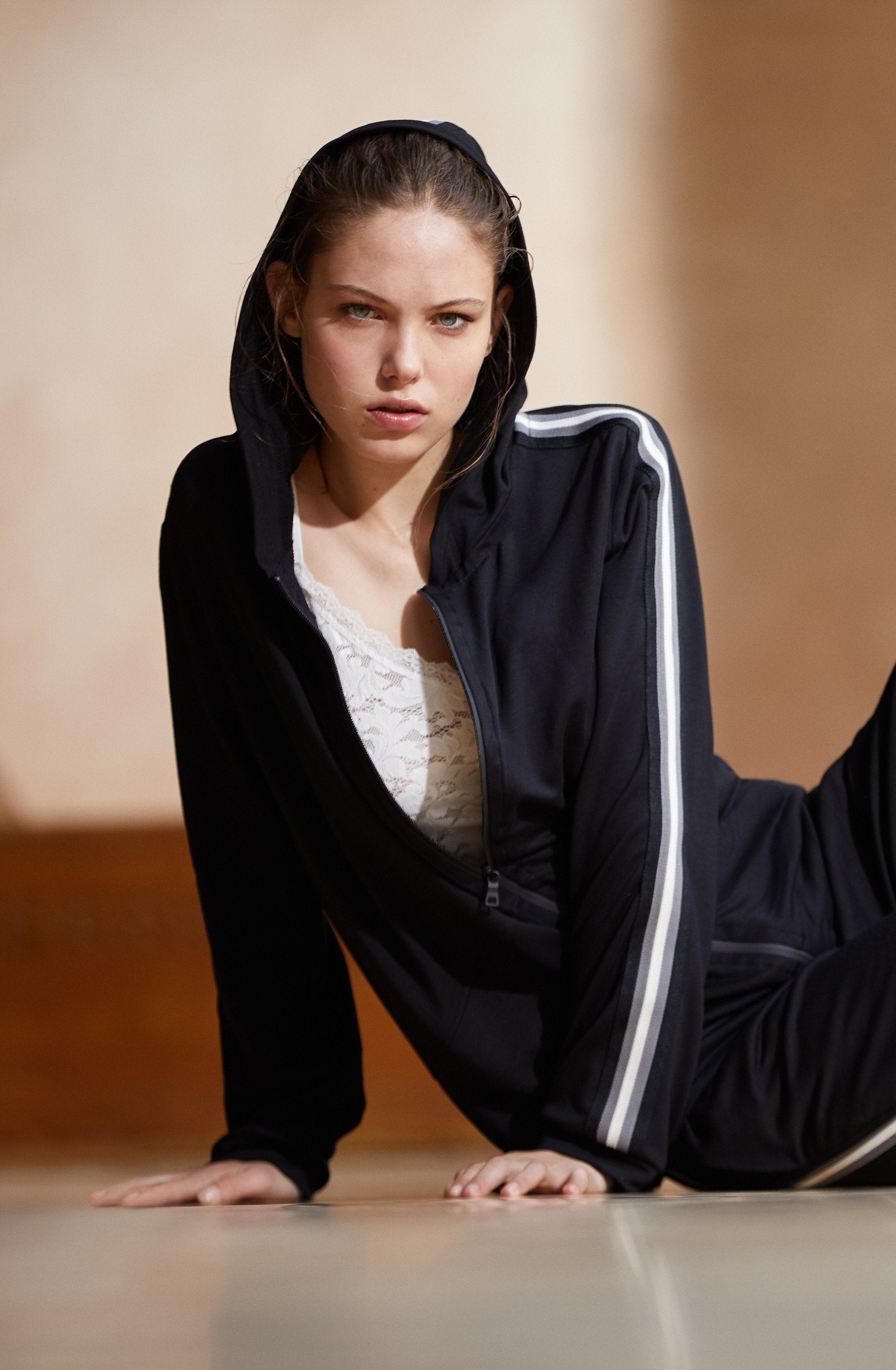 paolina veste longue zippee noire