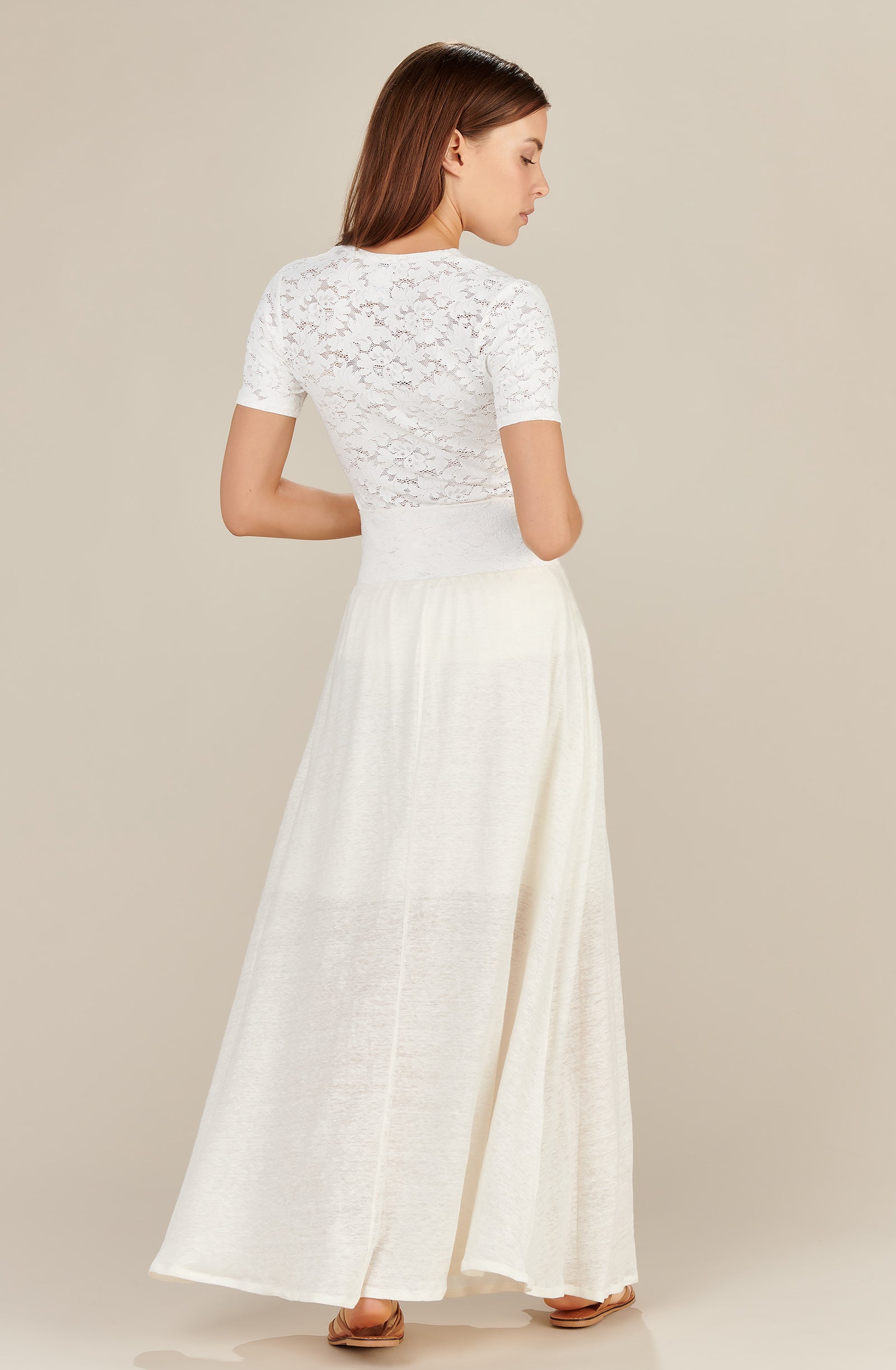 foam white short sleeved top